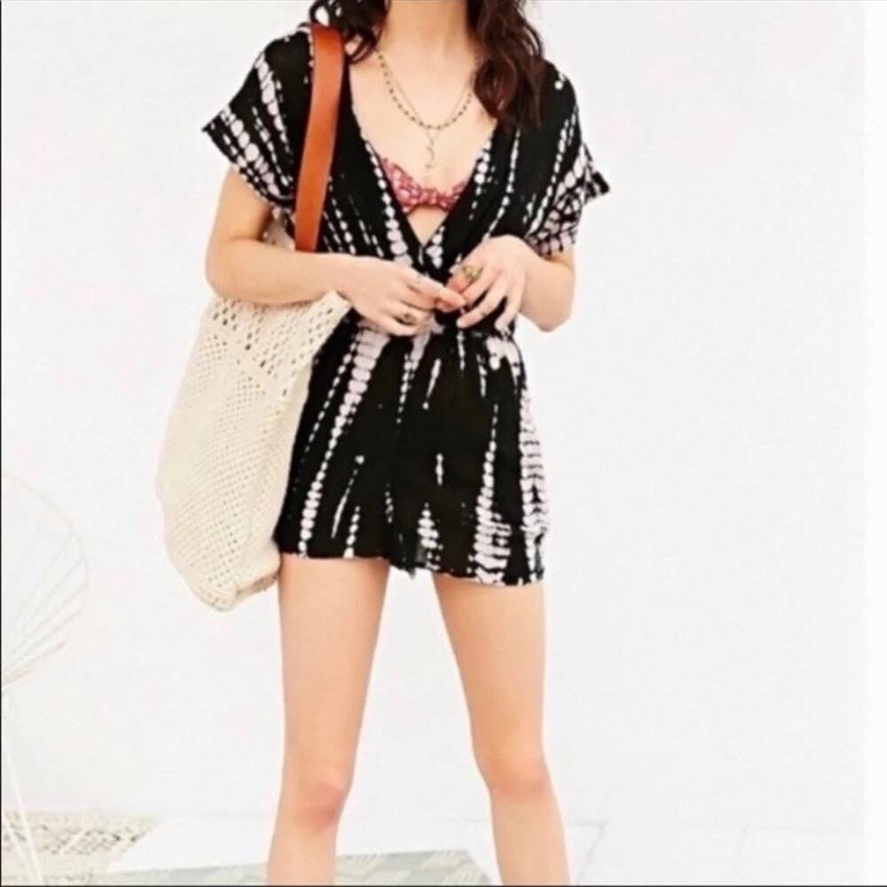 Revolve Gypsy 05 100% Silk Bleach Dye Mini Romper Jumpsuit Boho Casual Size M
